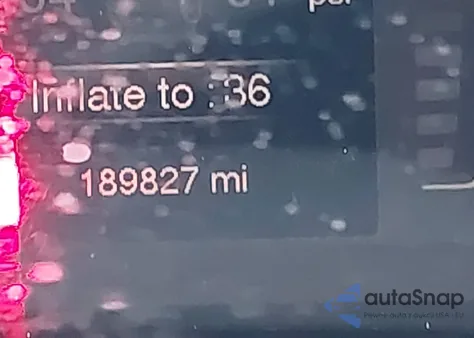 2015 Jeep Cherokee Latitude z USA, uszkodzony, nr VIN 1C4PJMCS2FW725007